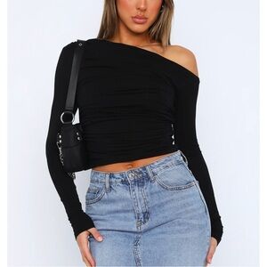 White Fox Boutique Black One-Shoulder Ruched Long Sleeve Crop Top